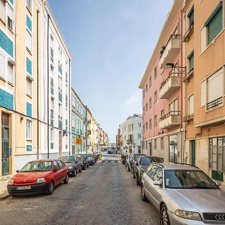 Serene 2bdr W/ Patio By Lovelystay * Lisboa